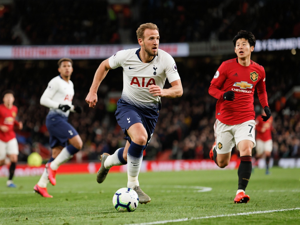 欧联杯8强诞生:曼联逆转 热刺晋级 穆帅悲情出局 相比曼联,热刺的逆转同样令人赞叹,但这支